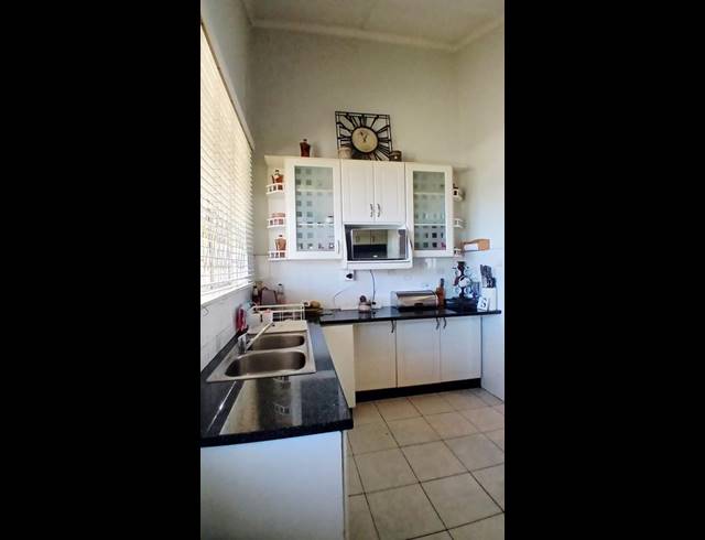 3 BEDROOM HOUSE FOR SALE IN WOODHAVEN